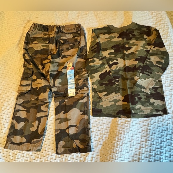 2 Sets Nautica Red and Plaid Set and camouflage wranglers Garanimals® - Picture 9 of 15